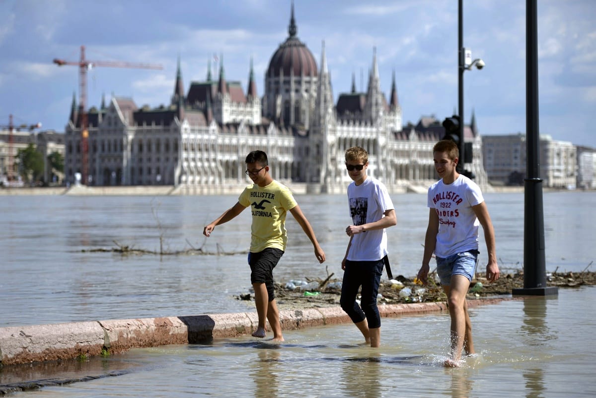 Felfordul szombaton a budapesti közlekedés