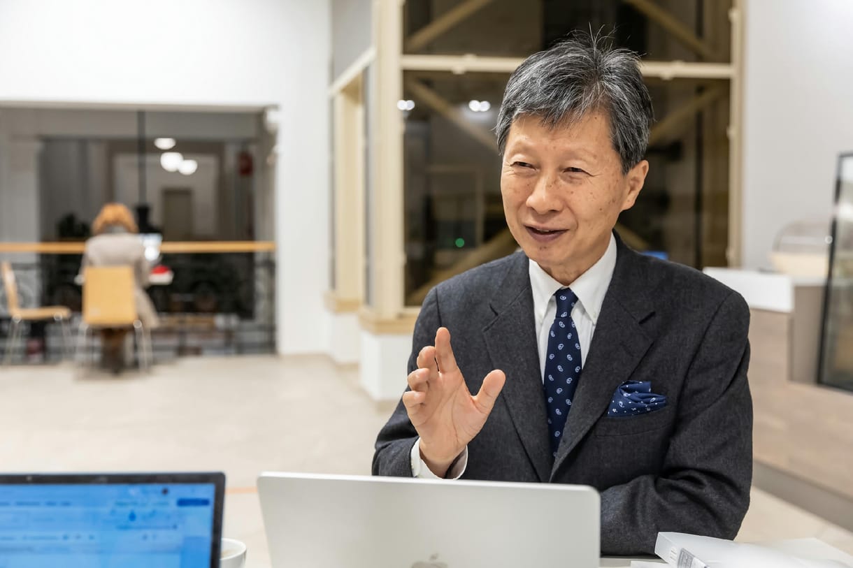 Takei Tomohisza tengernagy: A japánok annak látják Kínát, aminek Ukrajna tekinti Oroszországot