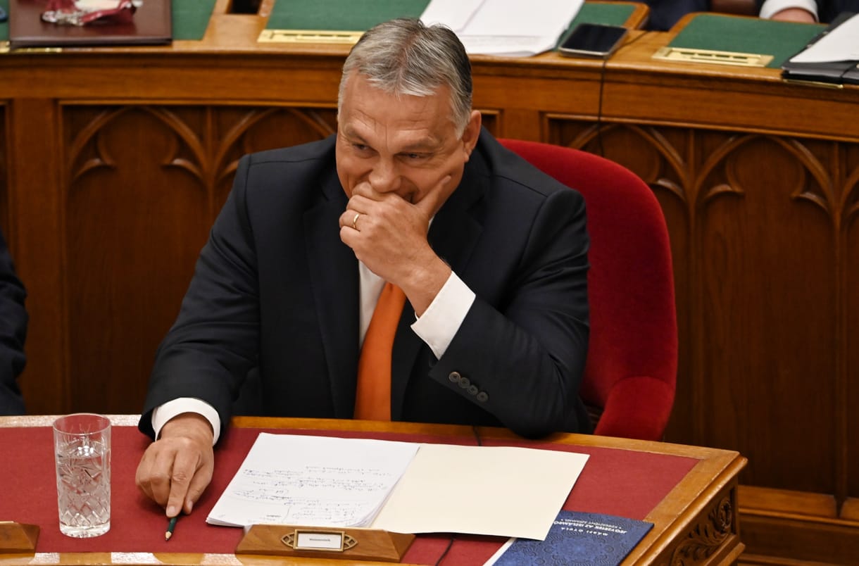 Ha oltásra regisztrált, ne lepődjön meg, ha Orbán szpemmeli