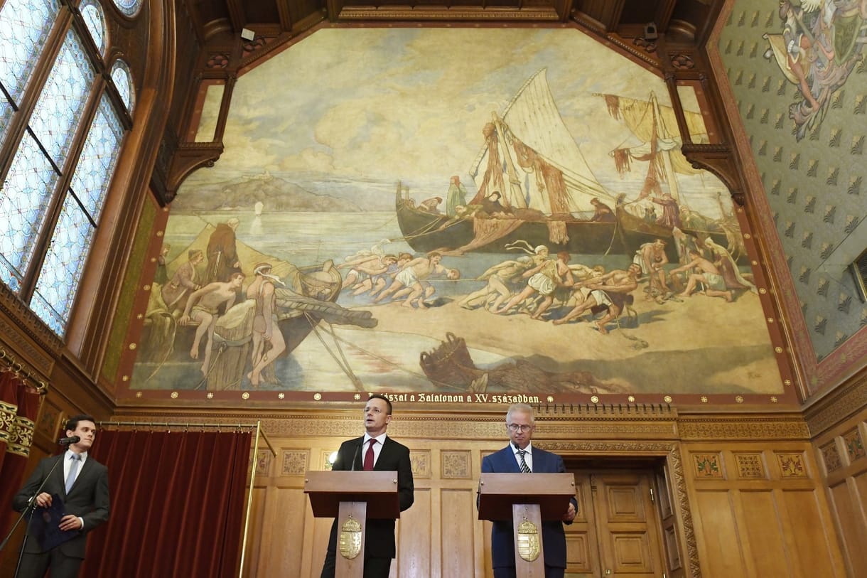 Gomperz: Játszd újra, Trianon!