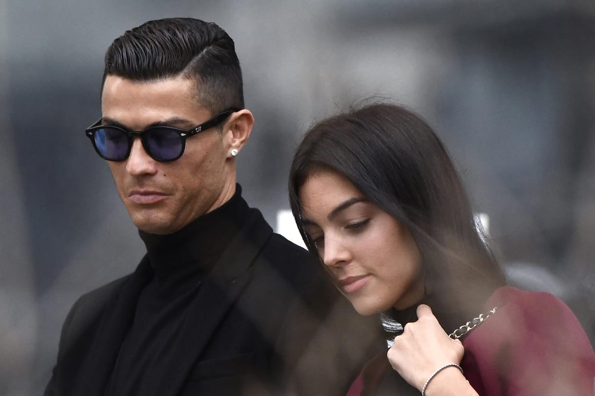Megható gesztussal álltak ki Ronaldo mellett a Liverpool szurkolói