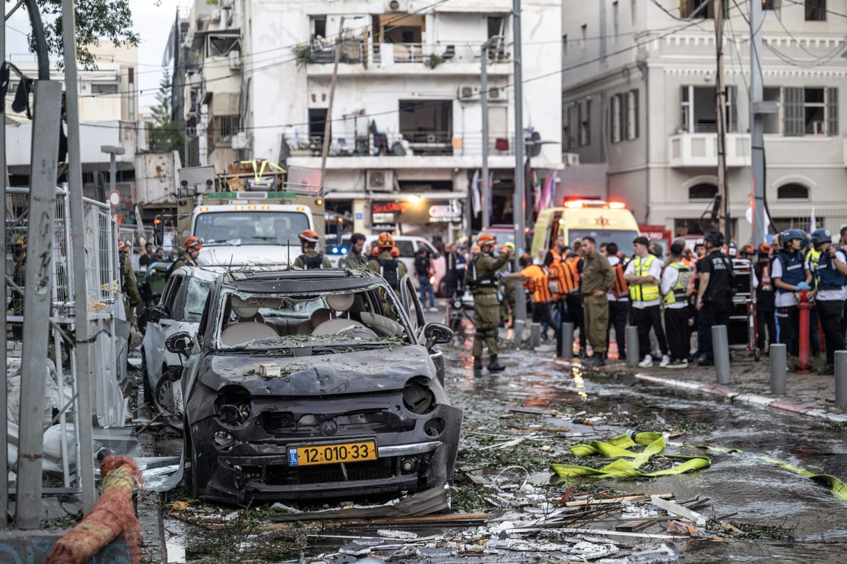 Izraeli támadás után Irán Tel-Avivot és Haifát rakétázta