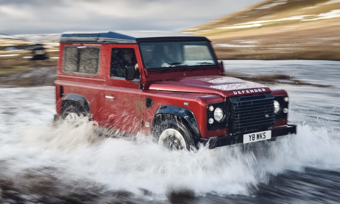 Élet a halál után: visszatér a Land Rover ikonikus kocka terepjárója