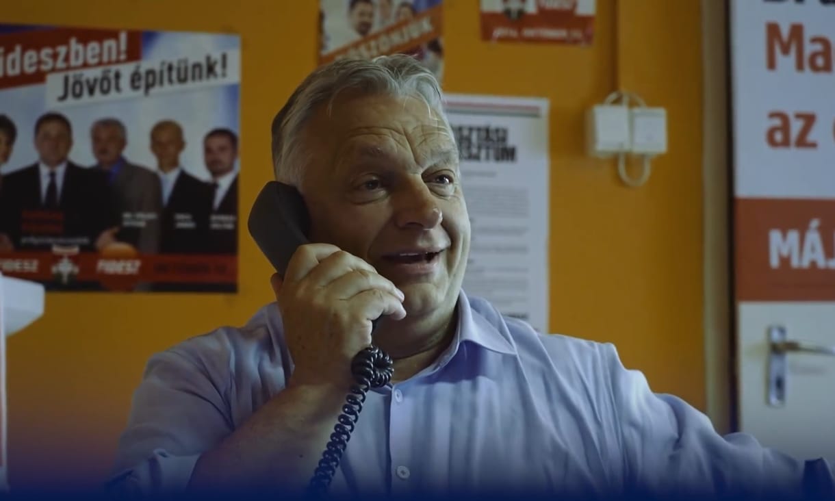 Orbán Viktor az ötödik sebességbe kapcsolt a kampányhajrában, de az erről szóló videó hirtelen eltűnt