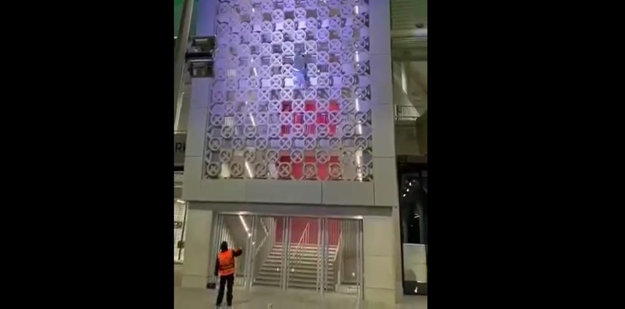 Vizsgálják a Puskás Arénában lezuhant férfi esetét
