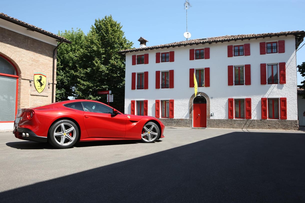 Jóelőre elkelt a 3,2 millió dollárt kóstáló ünnepi Ferrari összes példánya