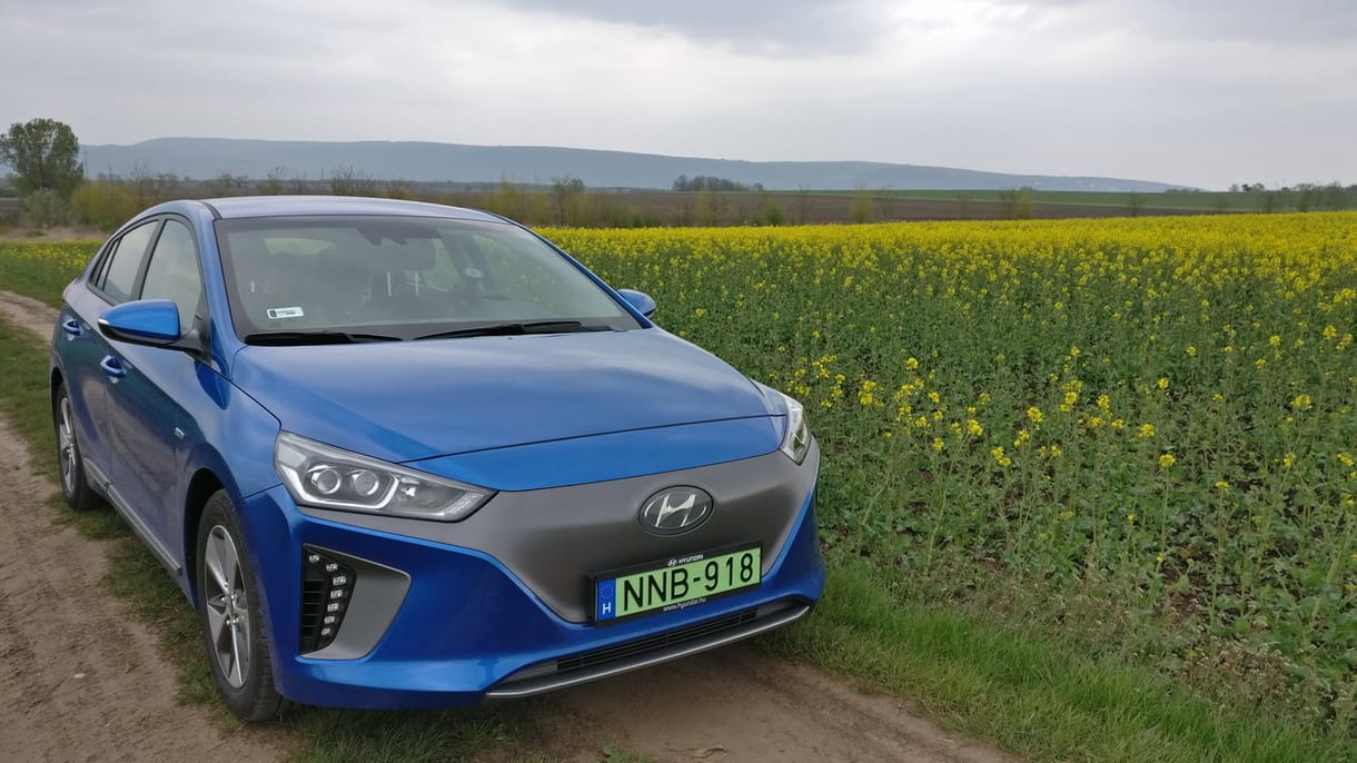 Hyundai Ioniq dupla teszt: a hibrid az elektromos ellen