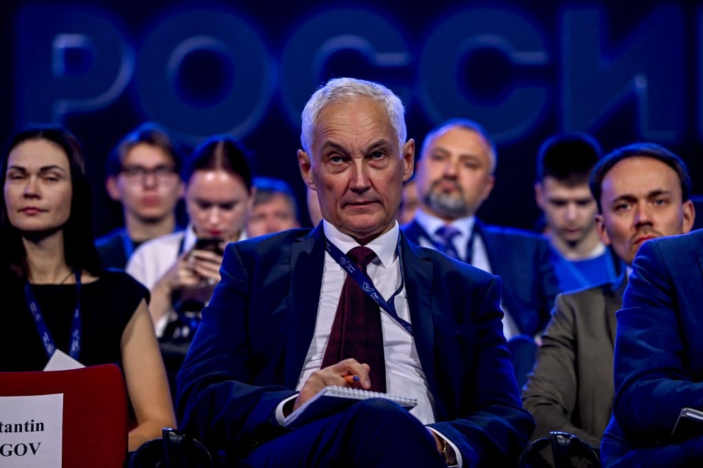 Putyin közgazdászt tett meg védelmi miniszternek, hogy olajozottan menjen az átállás a totális hadigazdálkodásra