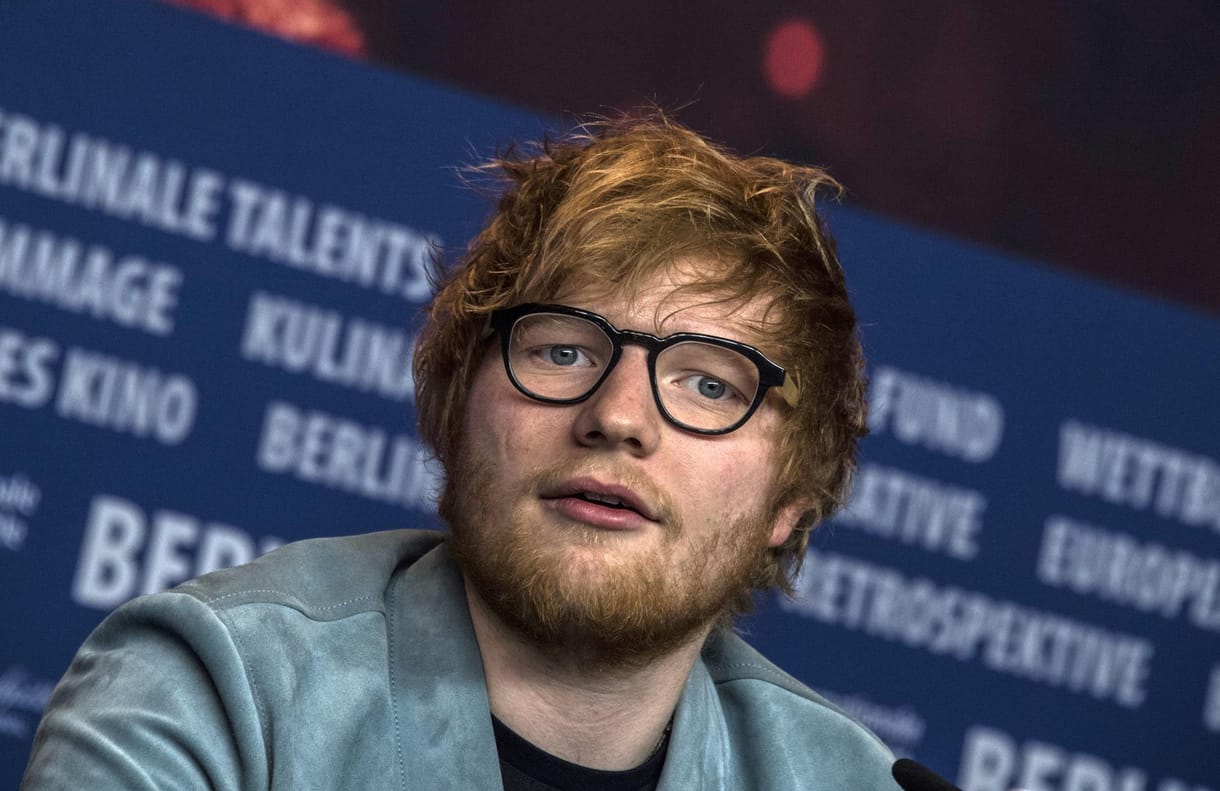 Ed Sheeran üzent a magyar rajongóknak