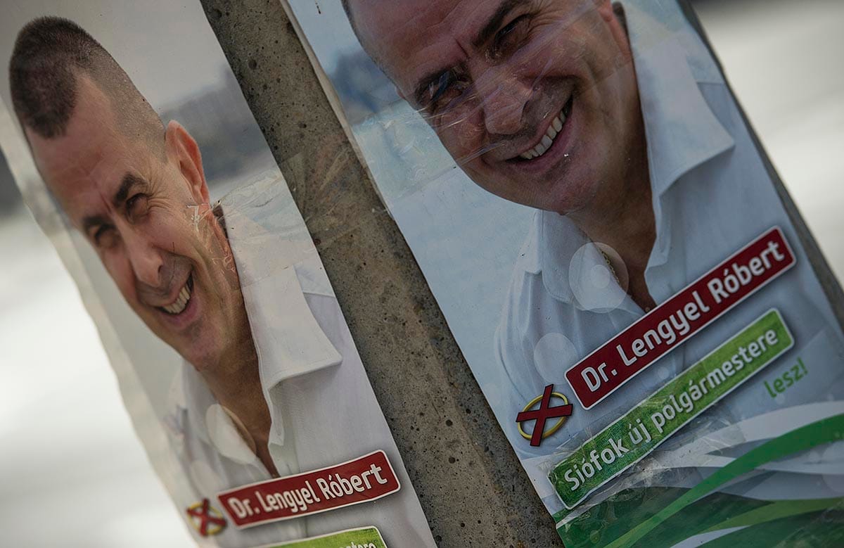 Sérelemdíjat kell fizetnie egy volt Fidesz-elnöknek