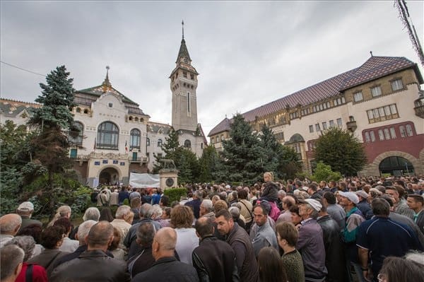 Nem csak magyar ügy a marosvásárhelyi 