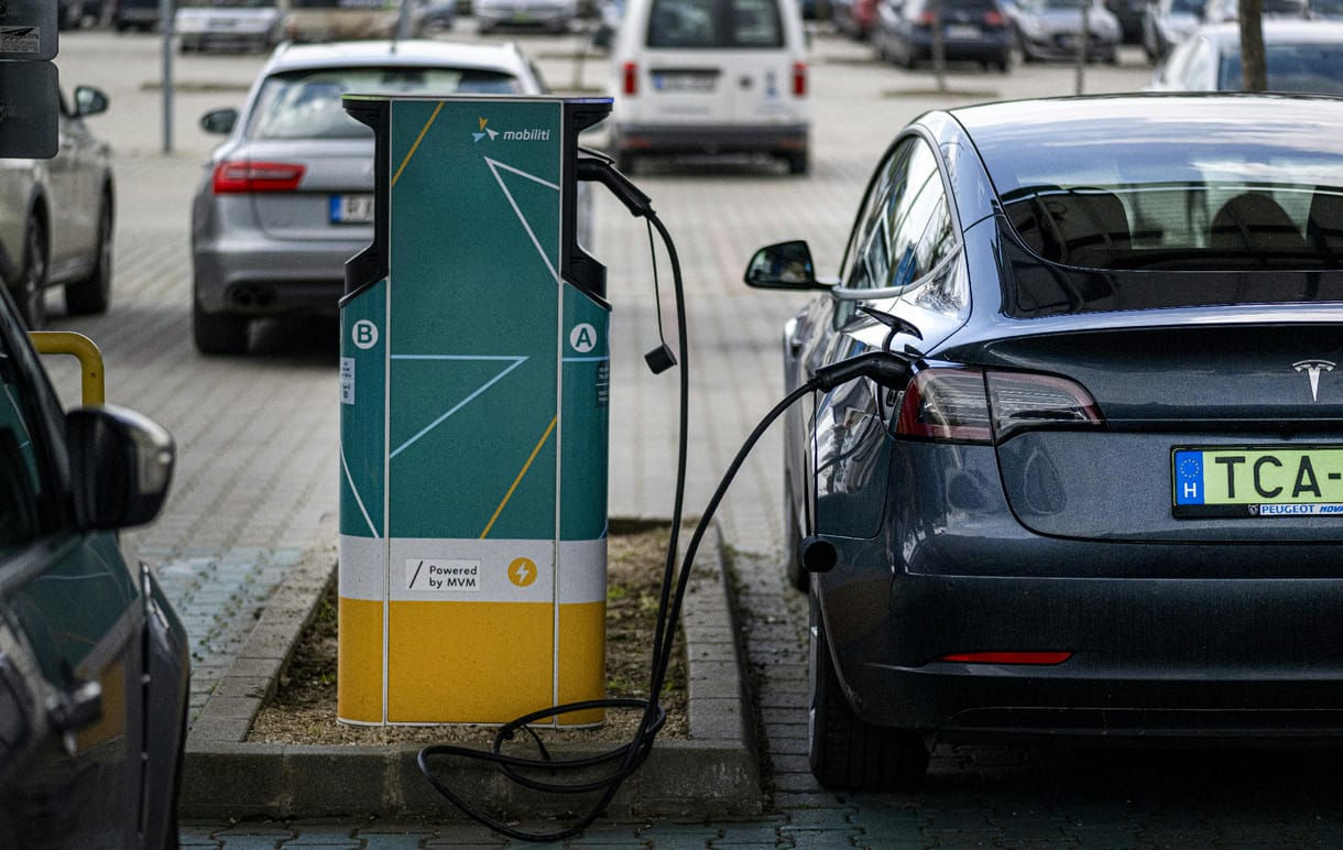 Jól megnyomta az állami támogatás az új elektromos autók számát