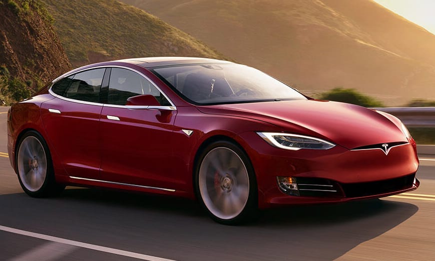 Bye-bye: leállítják a legolcsóbb Tesla Model S gyártását