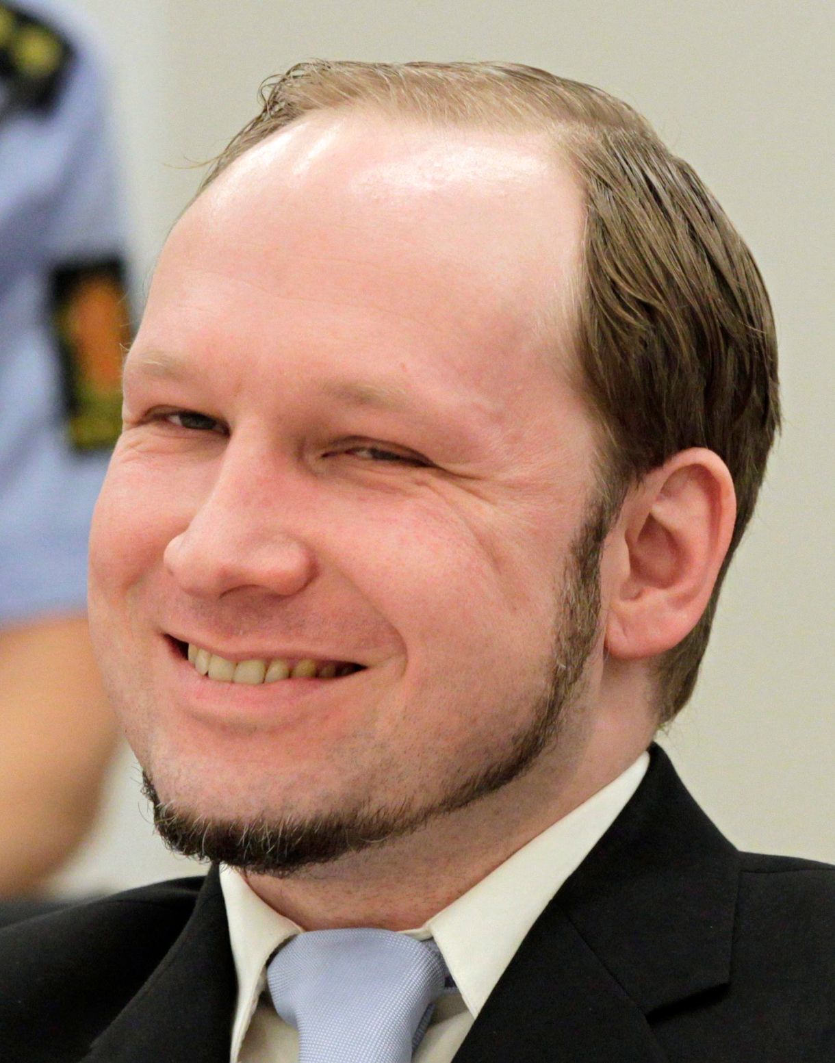 Döntött az ügyészség: Breivik őrült, elmegyógyintézetbe küldenék