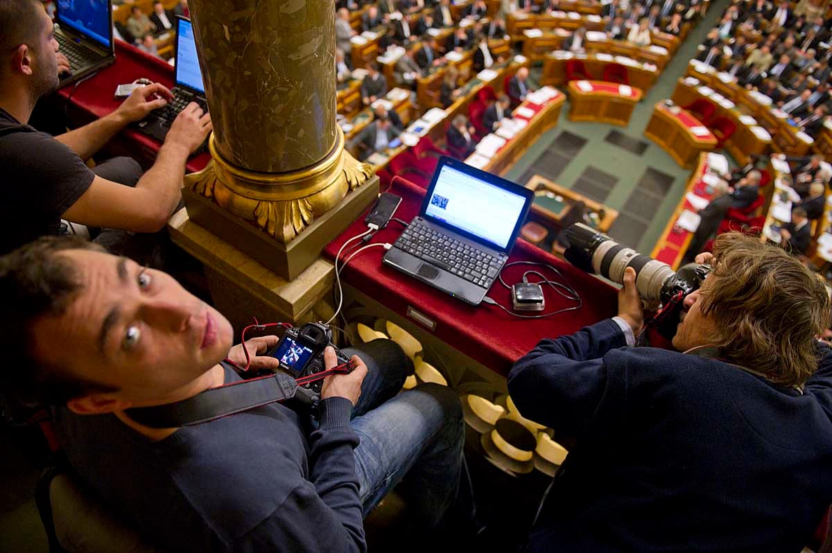 Kitiltották az Indexet a parlamentből