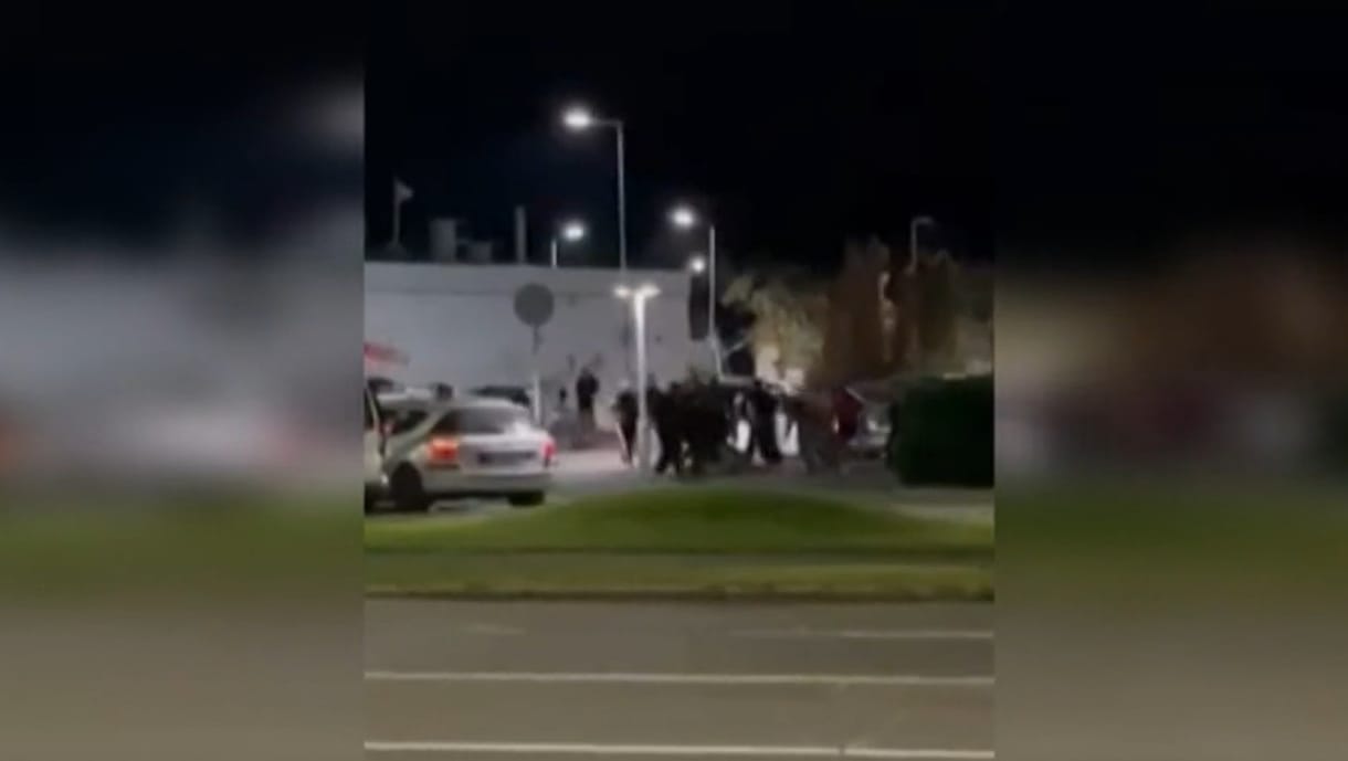 Összeverekedtek egy szolnoki benzinkúton