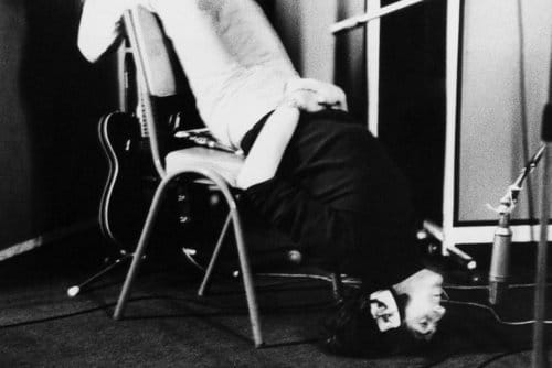 A nap képe: John Lennon különleges ének-pozitúrája