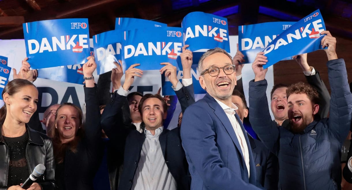 Összeáll-e ismét az Osztrák Néppárt a szélsőjobbal? Ez a fő kérdés a Szabadságpárt választási győzelme után