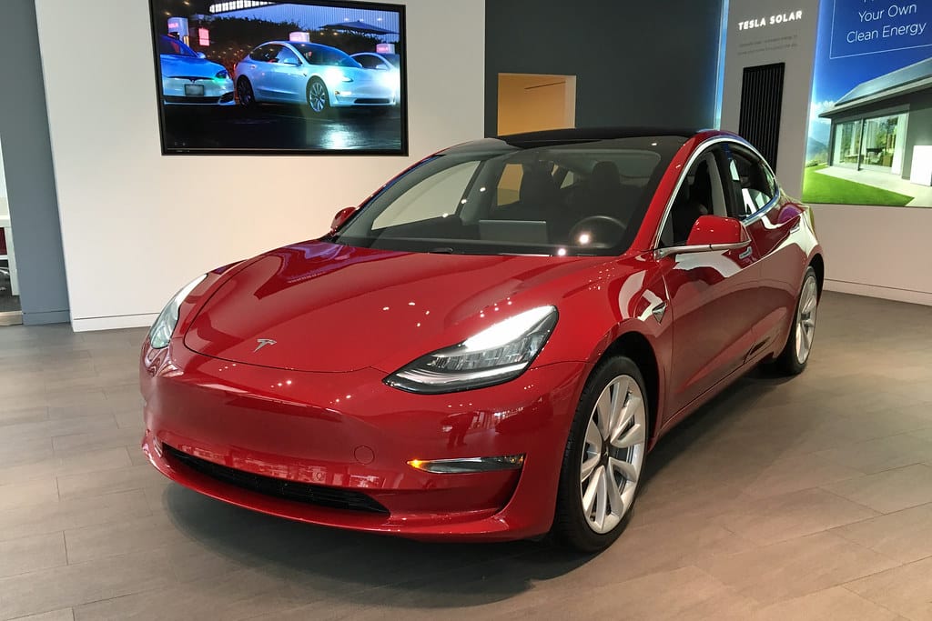 Mostantól Magyarországra is szállít a Tesla
