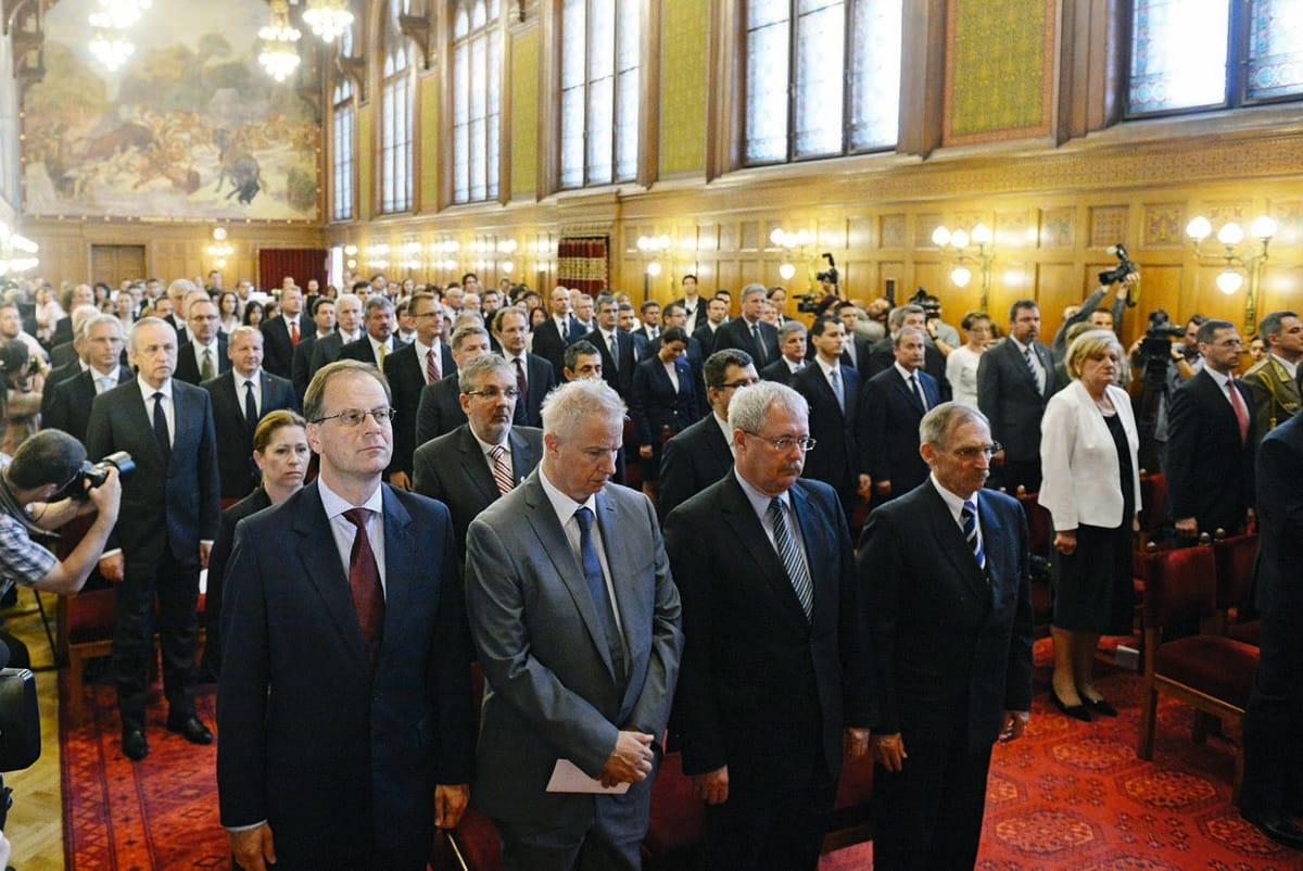 Méregdrágán utaztak a harmadvonalbeli kormánytagok is