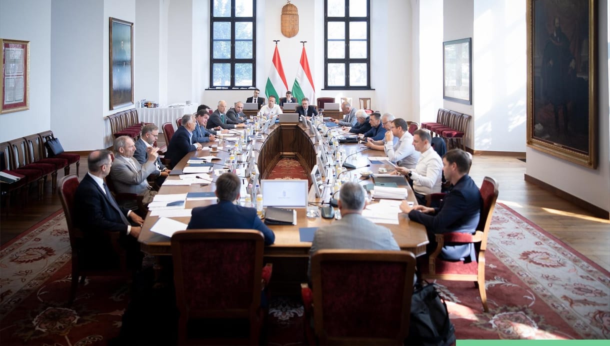 A geszti Tisza-kastélyban ülésezik a kormány