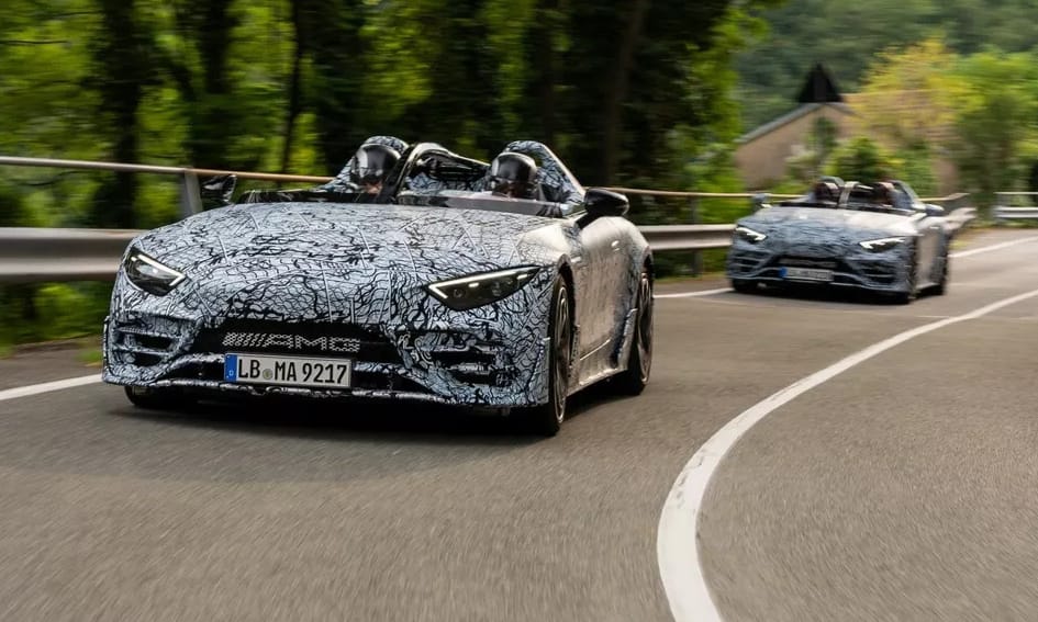 A szélvédő nélküli új Mercedes a kiválasztott szupergazdagok játékszere