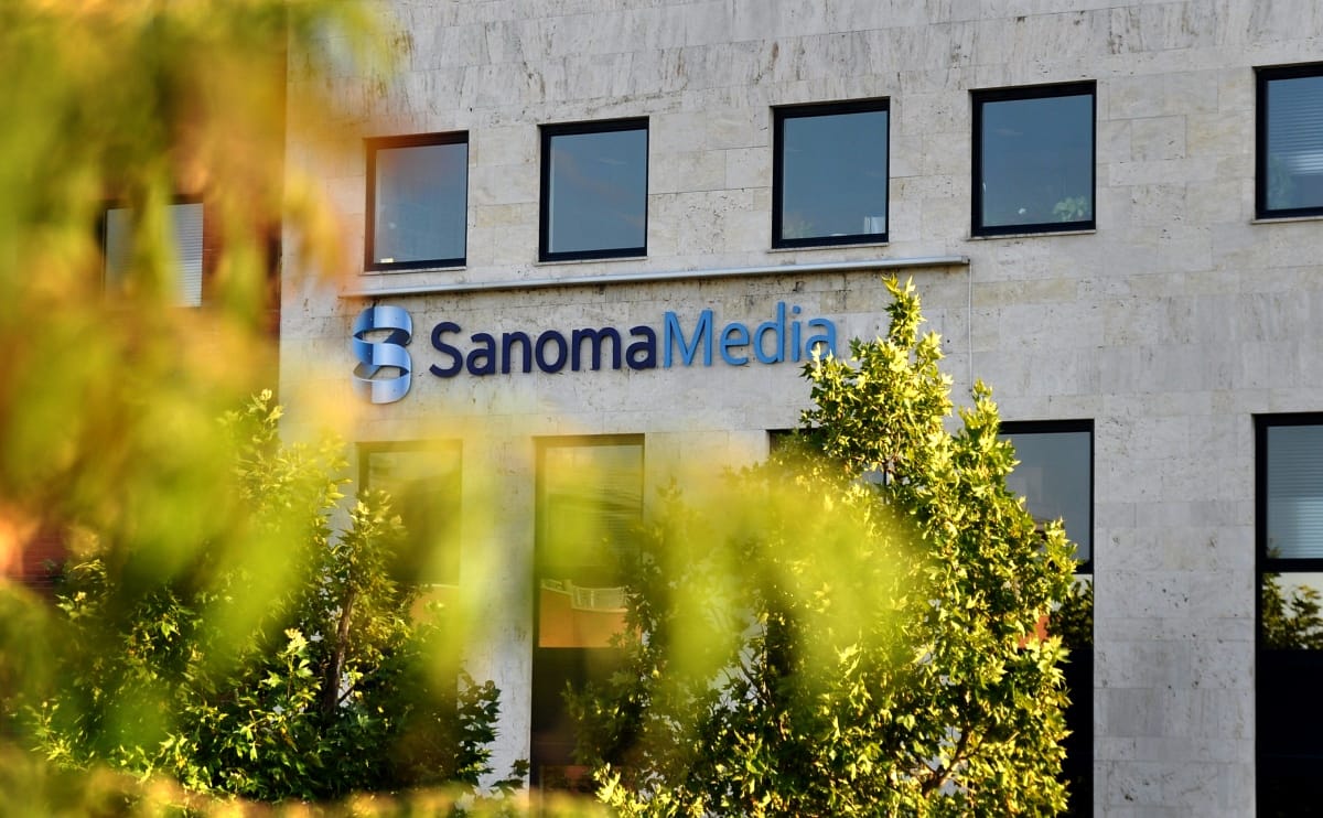 Újra támadja a Sanoma-vezért a Fidesz