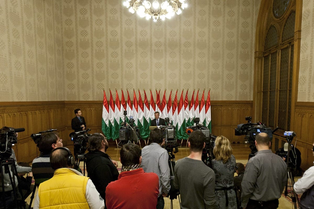 MSZP: meneszteni kell Matolcsyt