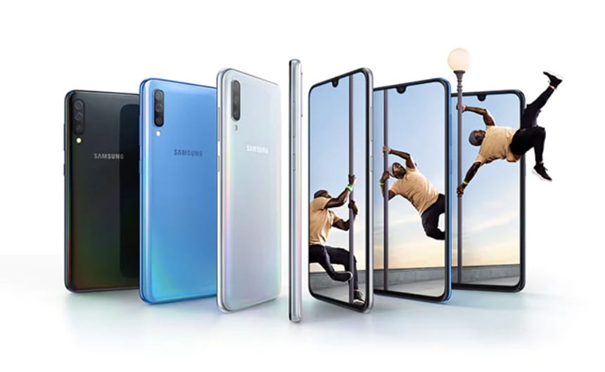 50 millió darab olcsóbb Samsung telefon heverhet a raktárban