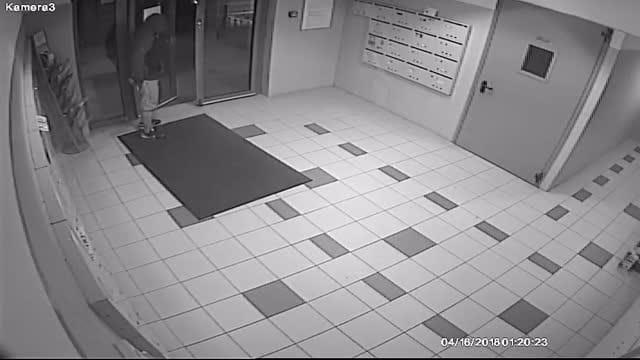Így fosztották ki a mélygarázsokban az autókat Budán – videó