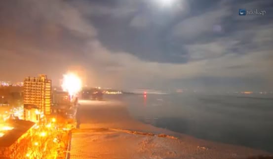 Lenyűgöző time-lapse videó: Tűzijáték, mozgó csillagok és terjedő jég a Balatonon