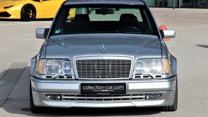 Eladó egy szuperritka, patika állapotú Mercedes E 60 AMG
