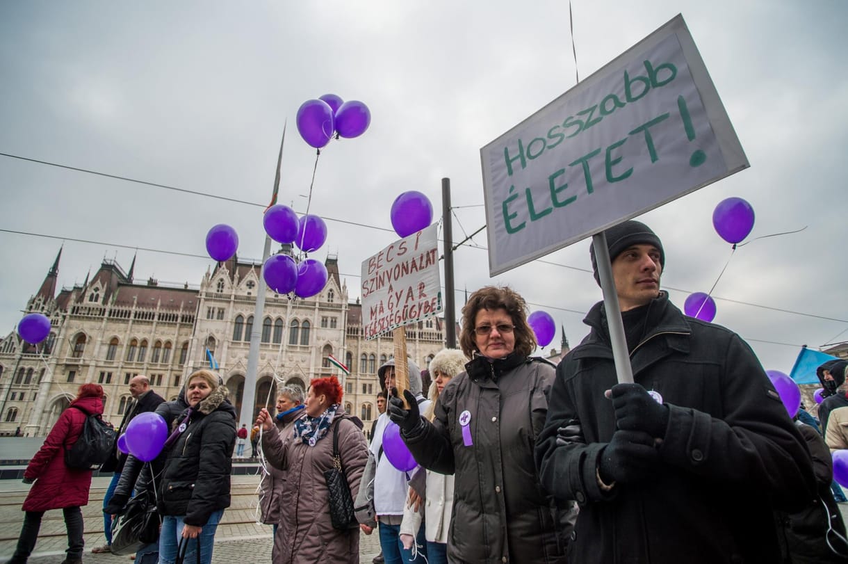 Keveseket tudott utcára vinni a a Független Egészségügyi Szakszervezet, a tárca egy közleménnyel lerázta őket