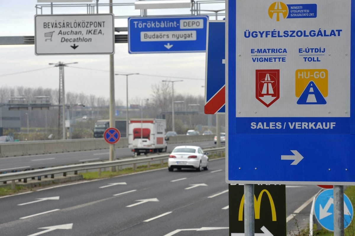 Eggyel több út használatáért kell fizetniük januártól a teherautóknak