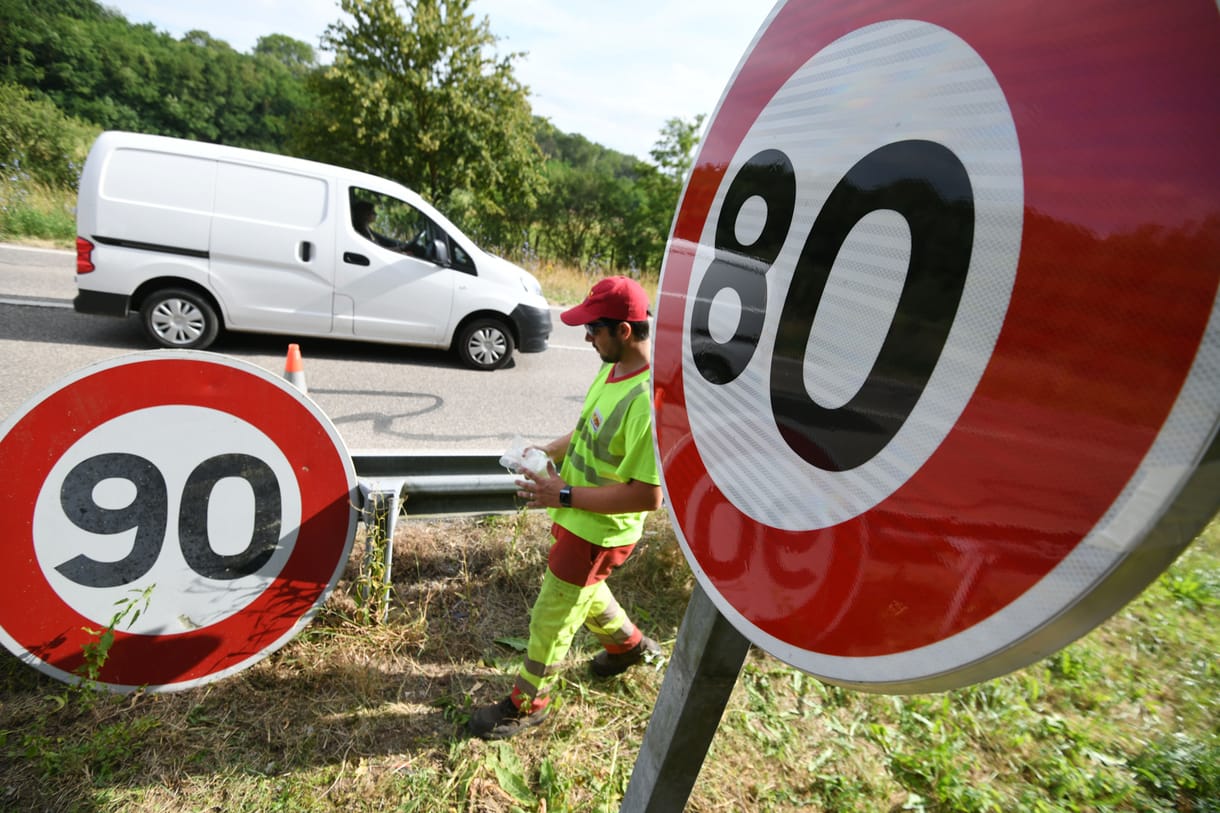 Született szabályszegők a franciák, ezért nem engednek a 90-ből?