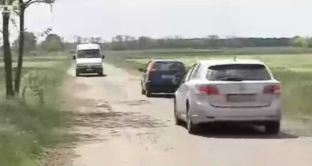 Magyarország egyik legrosszabb útszakasza annyira kátyús, hogy csak saját felelősségre használható