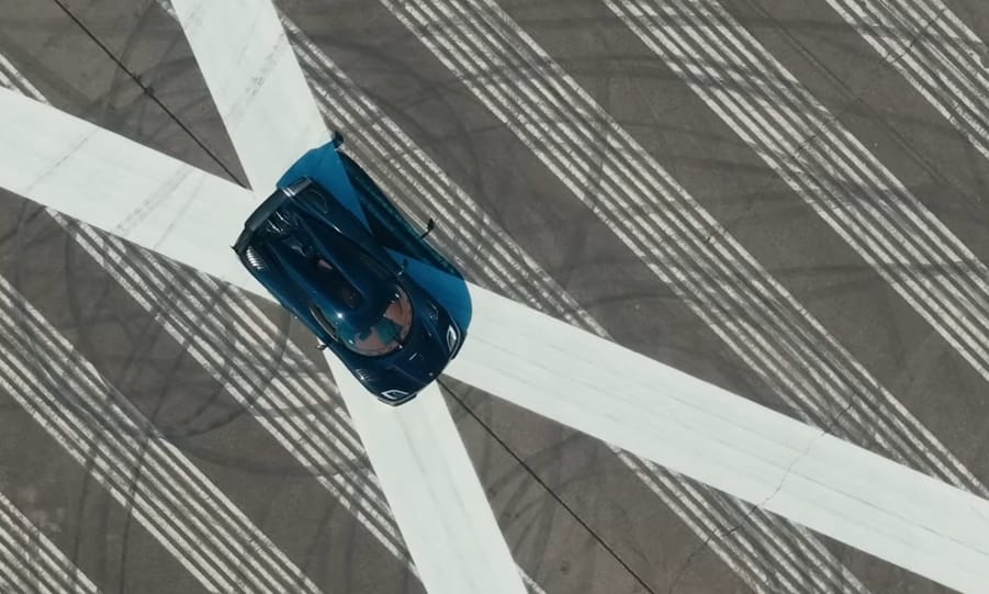1600 ordító lóerő és kézi váltó a legújabb őrült Koenigsegg hiperautóban