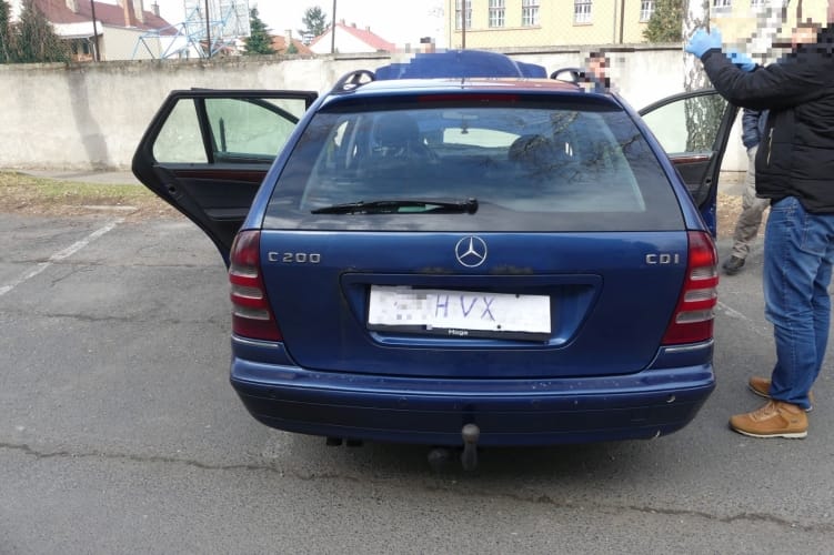 Ez az eddigi legrosszabb kézműves rendszám, amit láttunk
