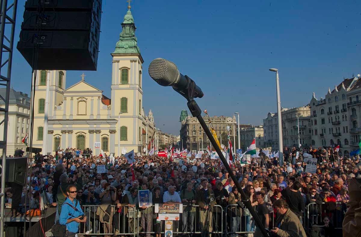 Rohamrendőrök a Milla tüntetésénél