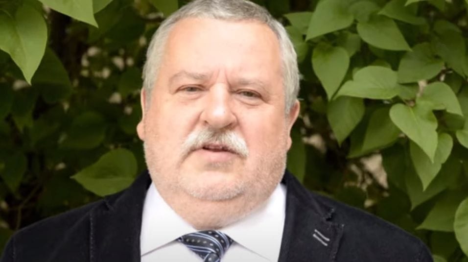 Hadházy: Lemondott Magyarország tiszteletbeli konzulja Orbánék ukrajnai háborús kijelentései miatt