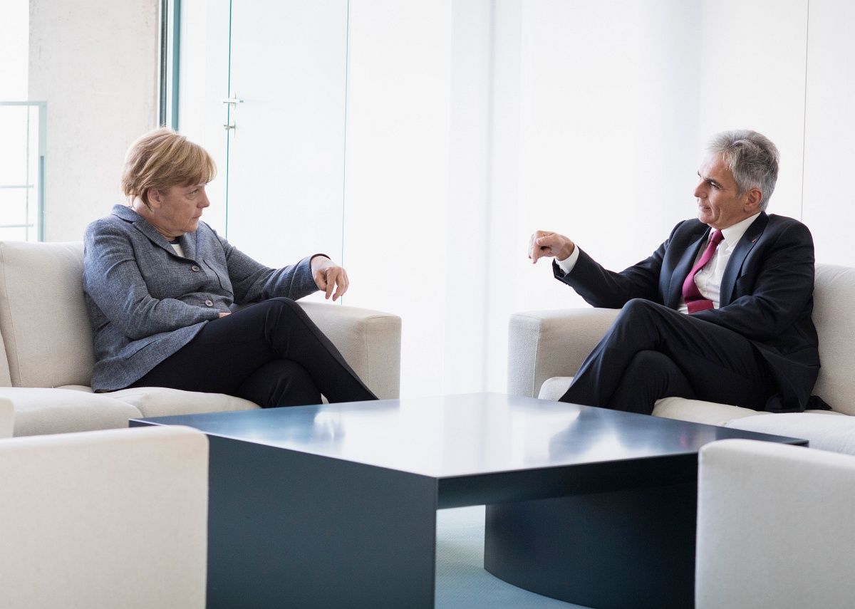 Merkel és Faymann együtt hangolódik a rendkívüli EU csúcsra