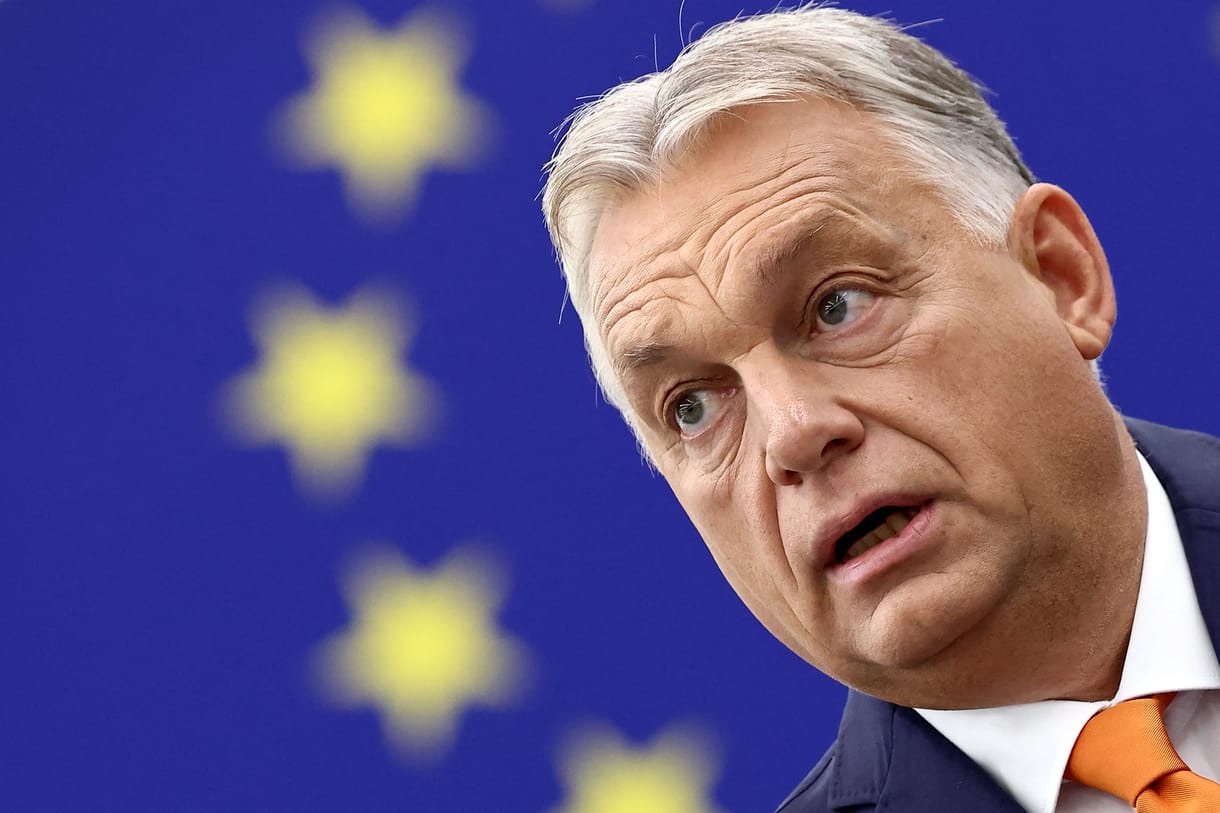 Le Figaro: Orbán meggyengült, mert az EU pénzeket tart vissza