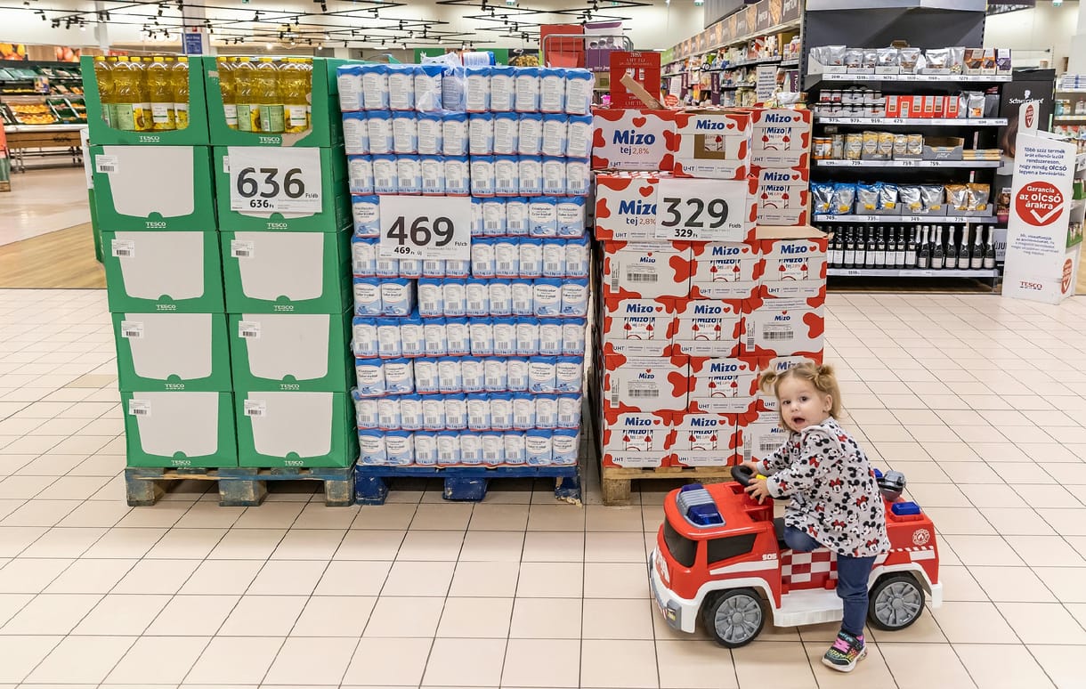 Szépíti a kereseti statisztikákat a kormány, de már bevallja, hogy kevesebbet érnek a fizetések