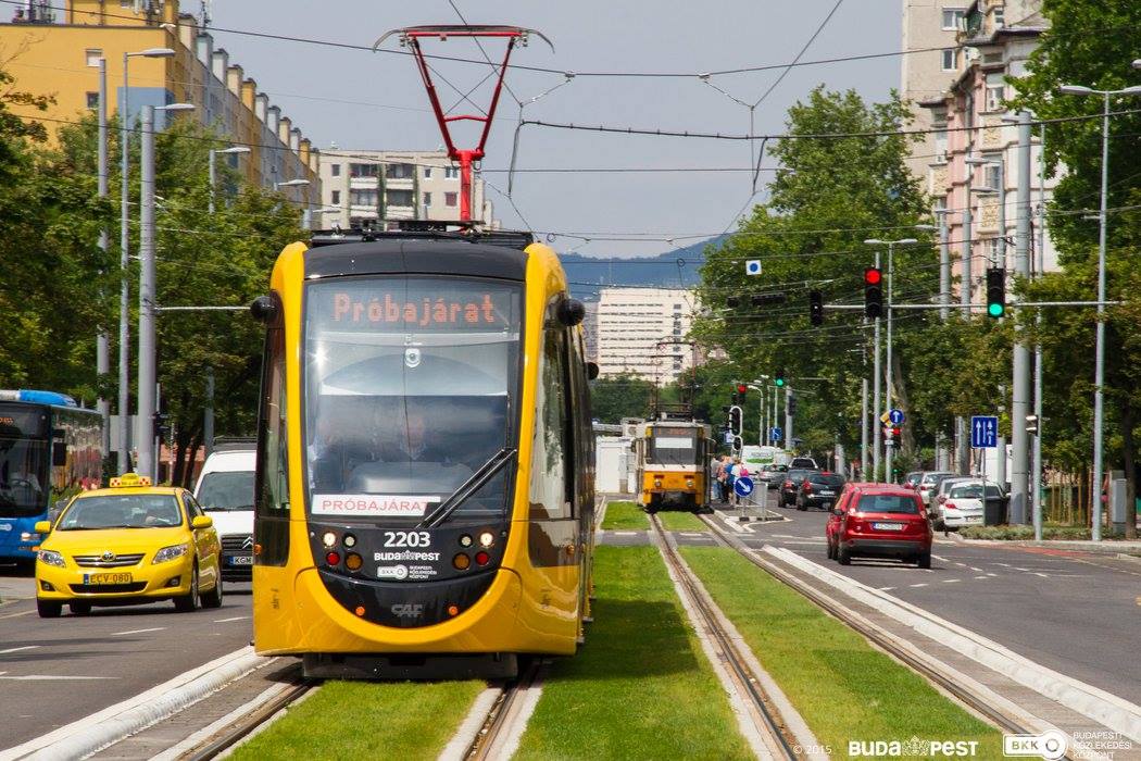 Holnaptól már öt új villamos jár a pesti 3-as vonalon