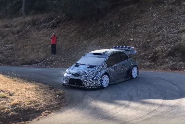 Hangos kis méregzsák lett a Toyota Yaris WRC – videó