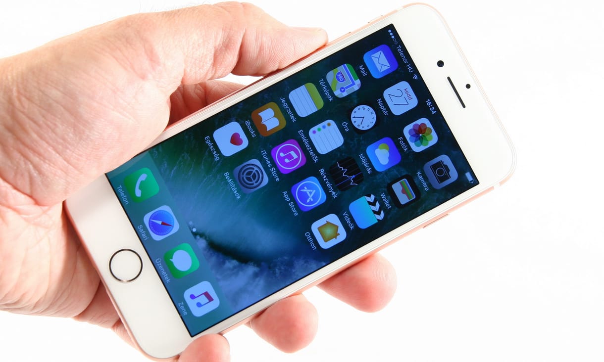 Ez érdekes: az egyik iPhone 7 modell jóval lassabb, mint a többi?