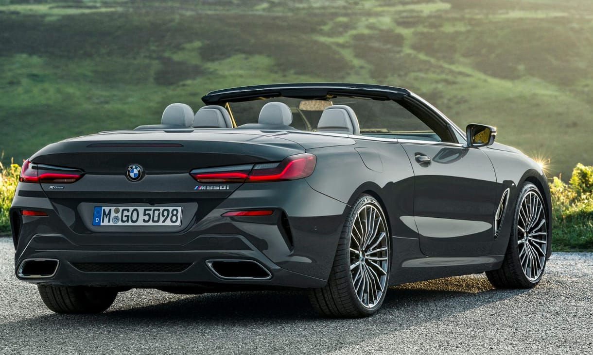 A BMW megcsinálta: itt az első nyitható tetejű 8-as