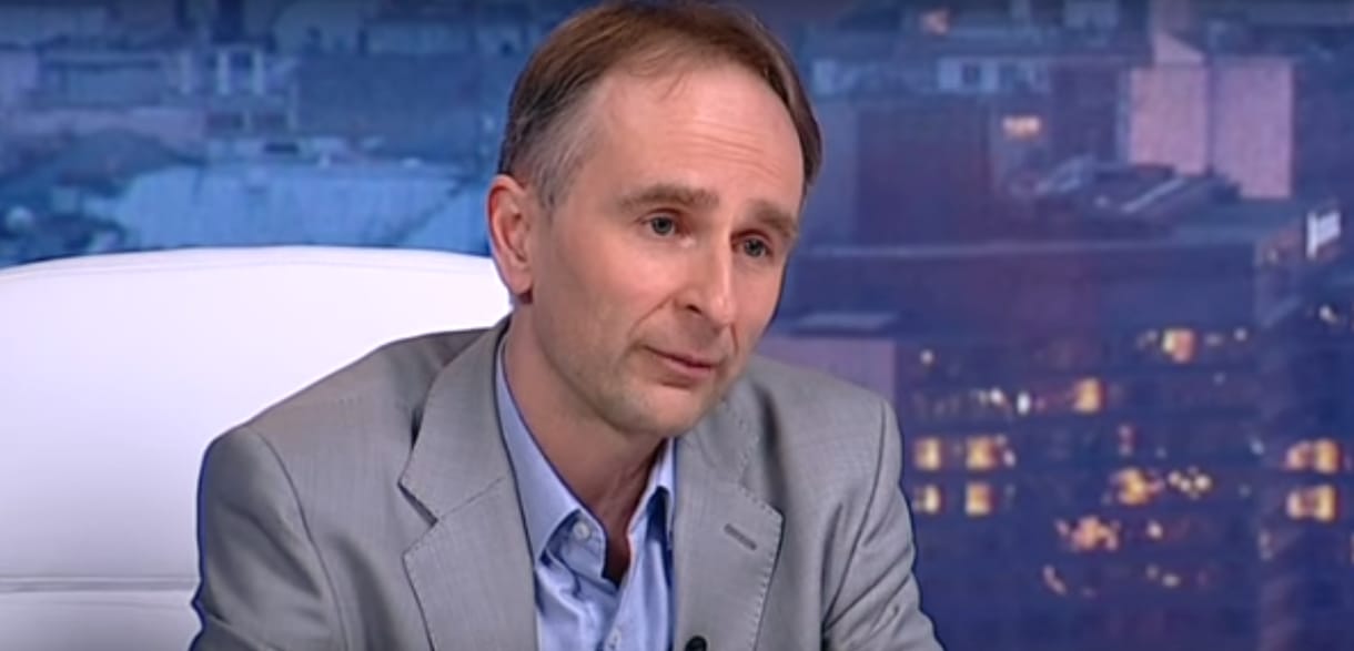 CEU-rektorhelyettes: A sorok között próbálunk olvasni, mint a Kádár-rendszerben
