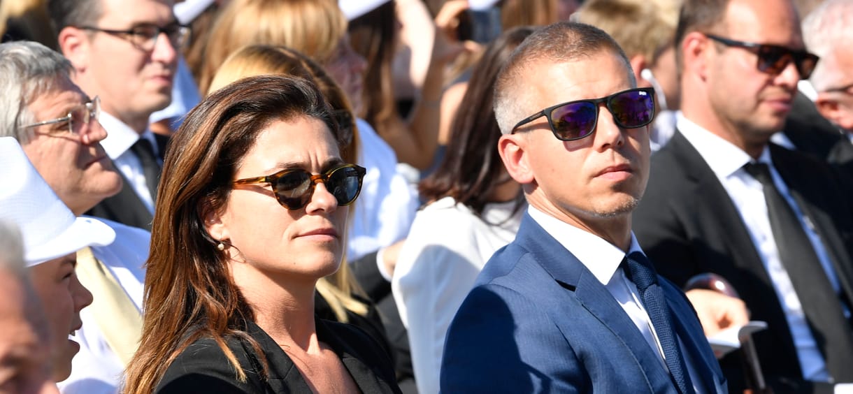 Varga Judit: „Üvöltözés és szidalmazás közben sorban lerángatta az ágytámla tetején lévő könyveket, és a hátamhoz vágta őket”