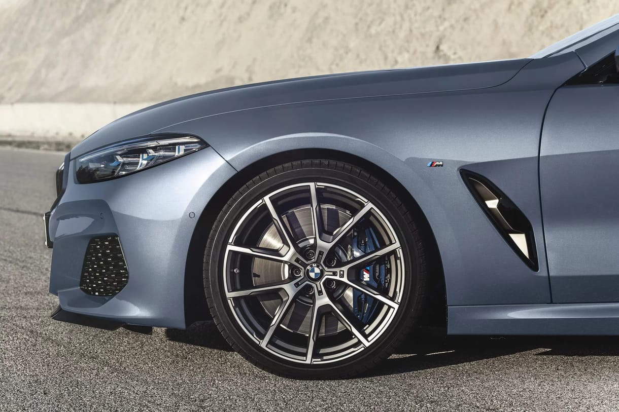 Kezdődhet a spórolás: már ára is van az új 8-as BMW-nek